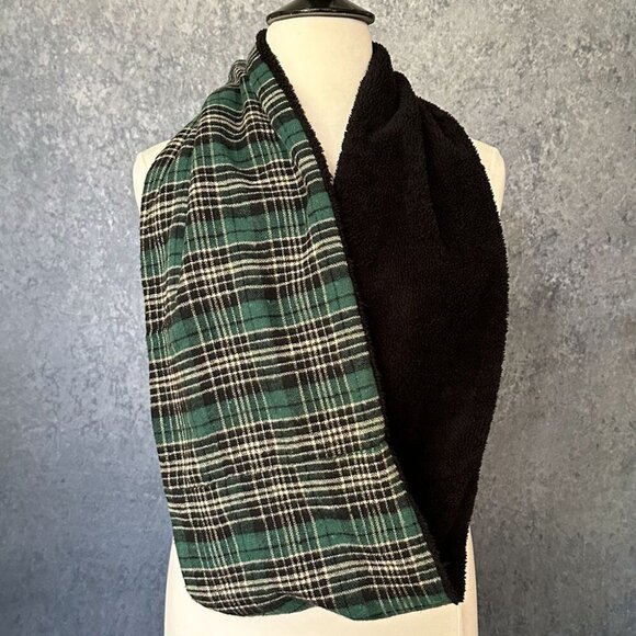 Green Plaid & Sherpa Fleece Snood Scarf - Picture 1 of 2